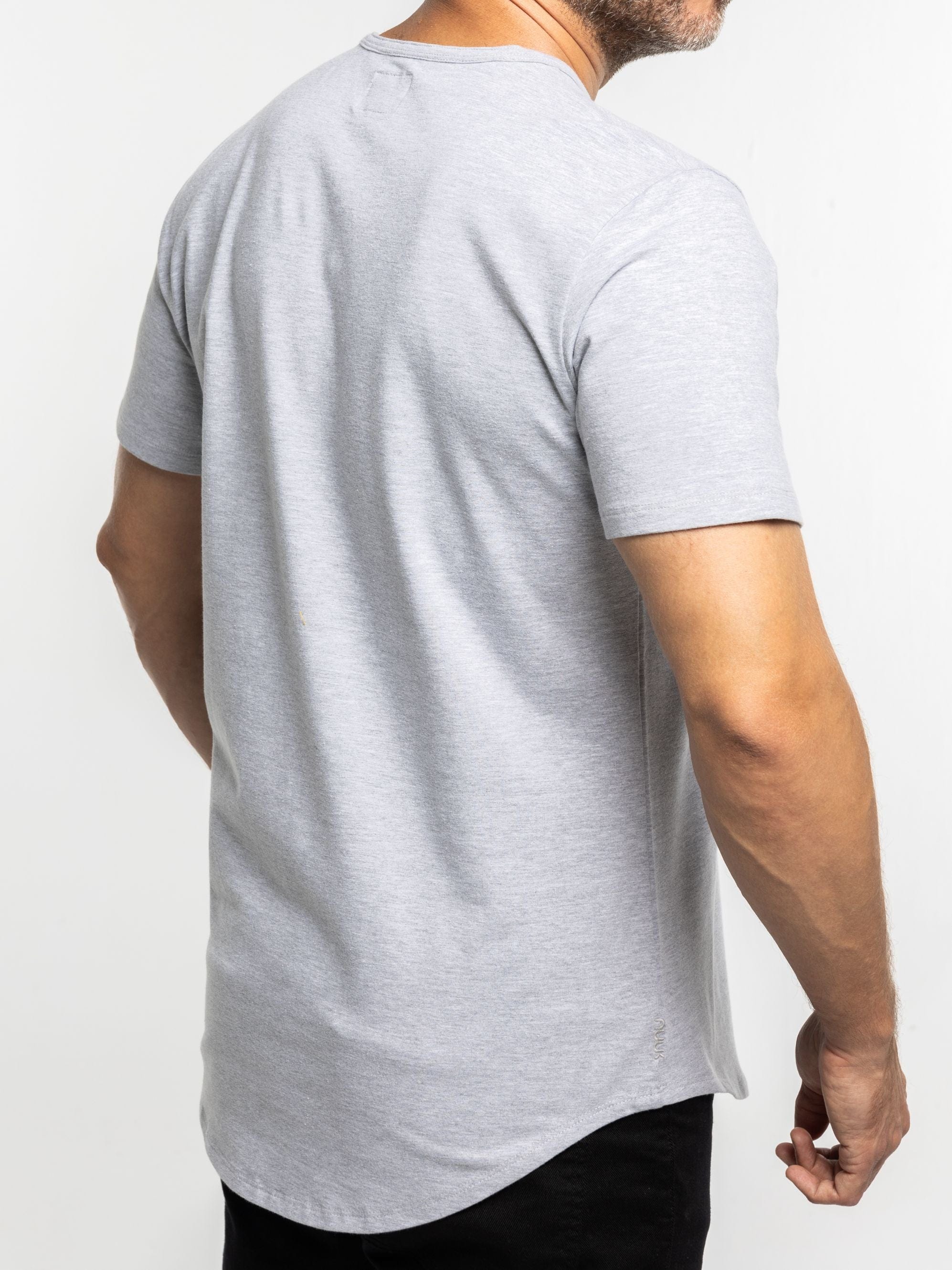 【新品タグ付き】någonstans curve-hem t-shirt 新品タグ付き】någonstans curve-hem t-shirt